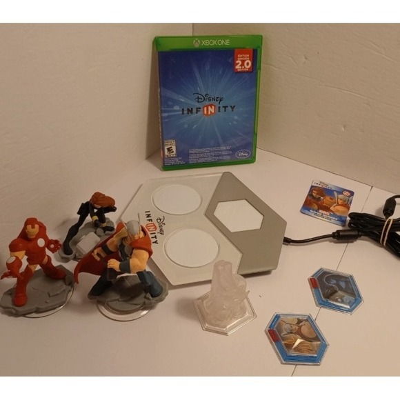 Disney Other - Disney Infinity 2.0 Marvel XBox One Starter Set Game Playset Portal Figures